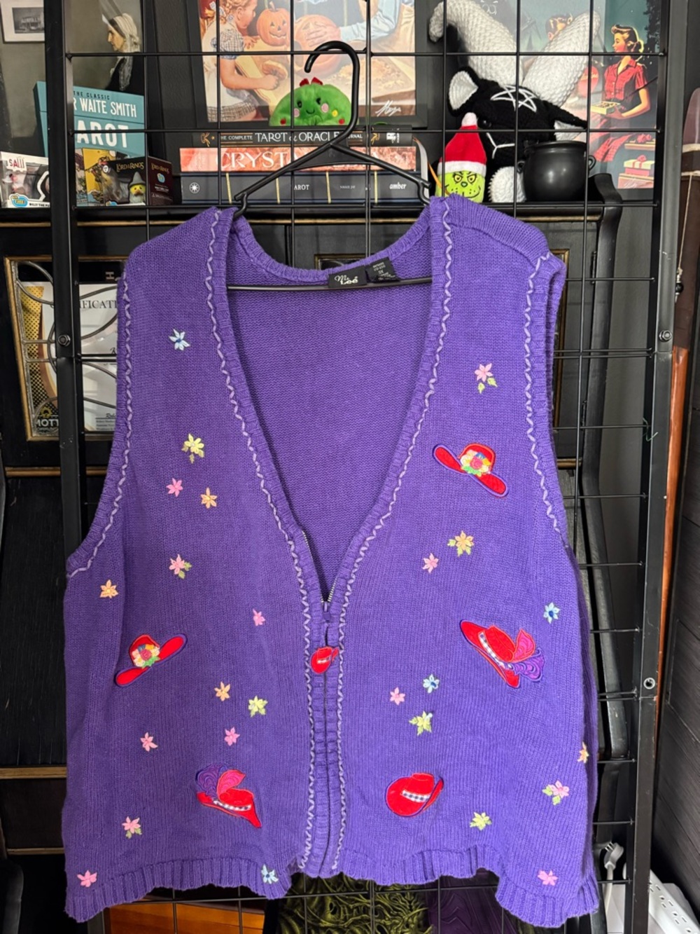 Lee Purple Embroidered V-Neck Knit Vest